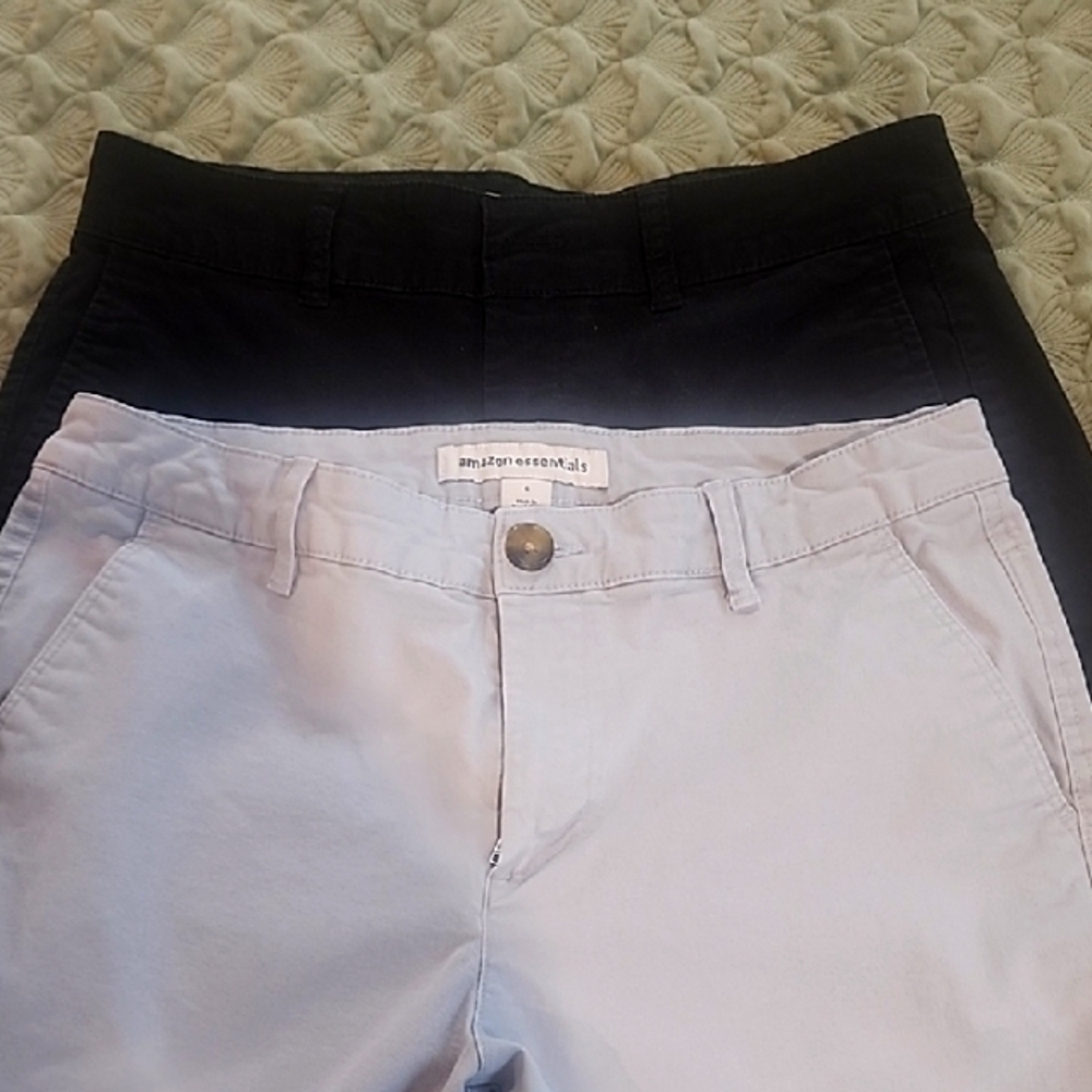 Amazon Essentials Light Gray Short Mid Length Siz… - image 1